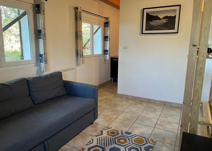 Sur Les Hauteurs De * Labroquere