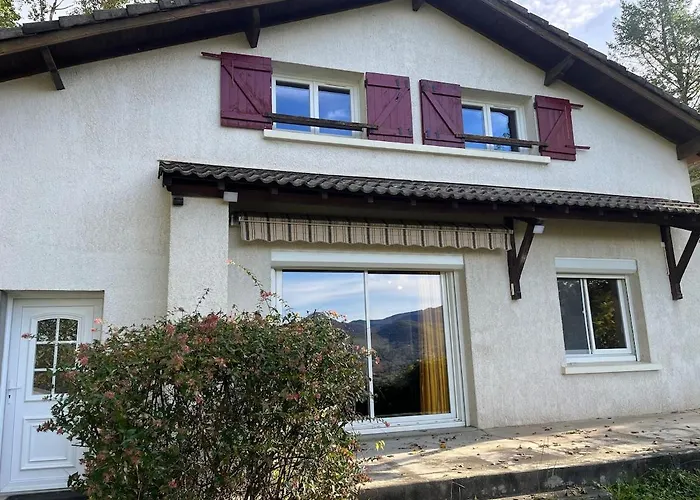 펜션 Sur Les Hauteurs De *